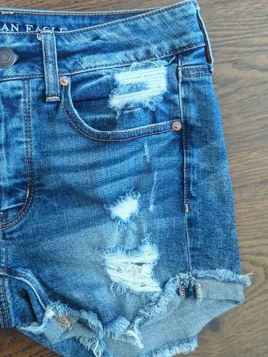 American Eagle Jean Shorts Tomgirl Stretch Size 2 - Size 6 Distressed - Picture 7 of 12